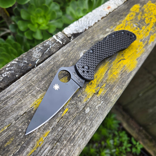 Spyderco C11CFPBK Delica 4 Carbon Fiber Black Cruwear Folder -DEALER SPRINT RUN-