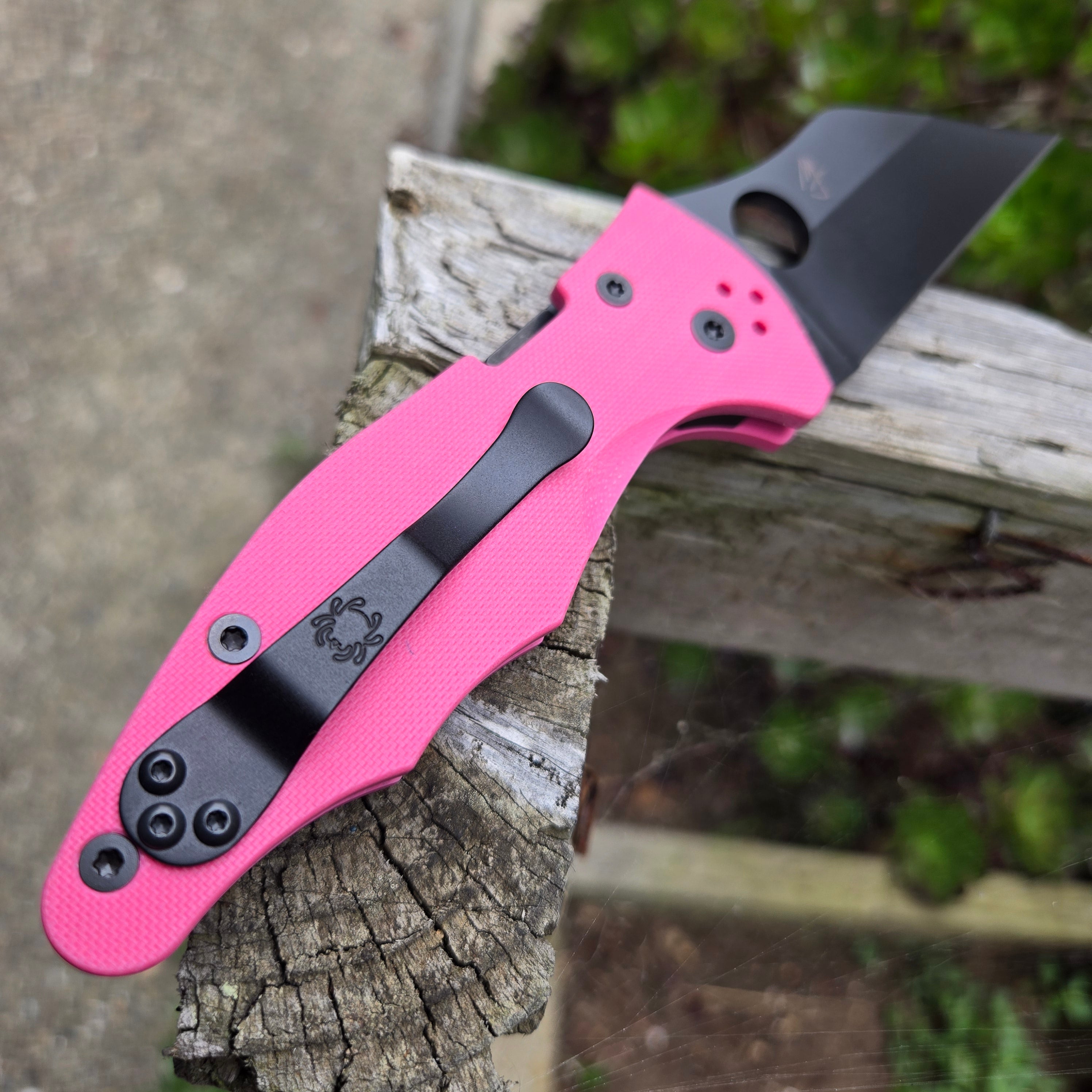 Spyderco C85GPNBKP2 Yojimbo 2 Pink G10 Black CPM-S30V Folder *SPRINT RUN*