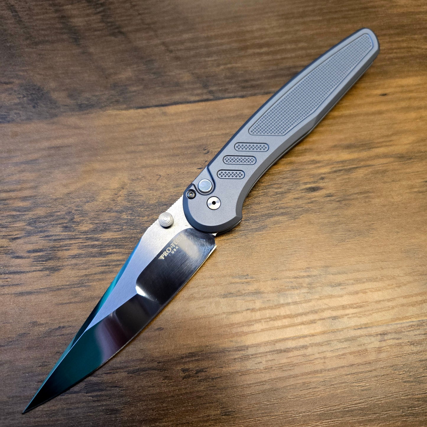 Protech x Peace Neighbor Design 2026 Avalon Custom 004 Knurled Grey Mike Irie Polished 154cm Folder *LIMITED EDITION*