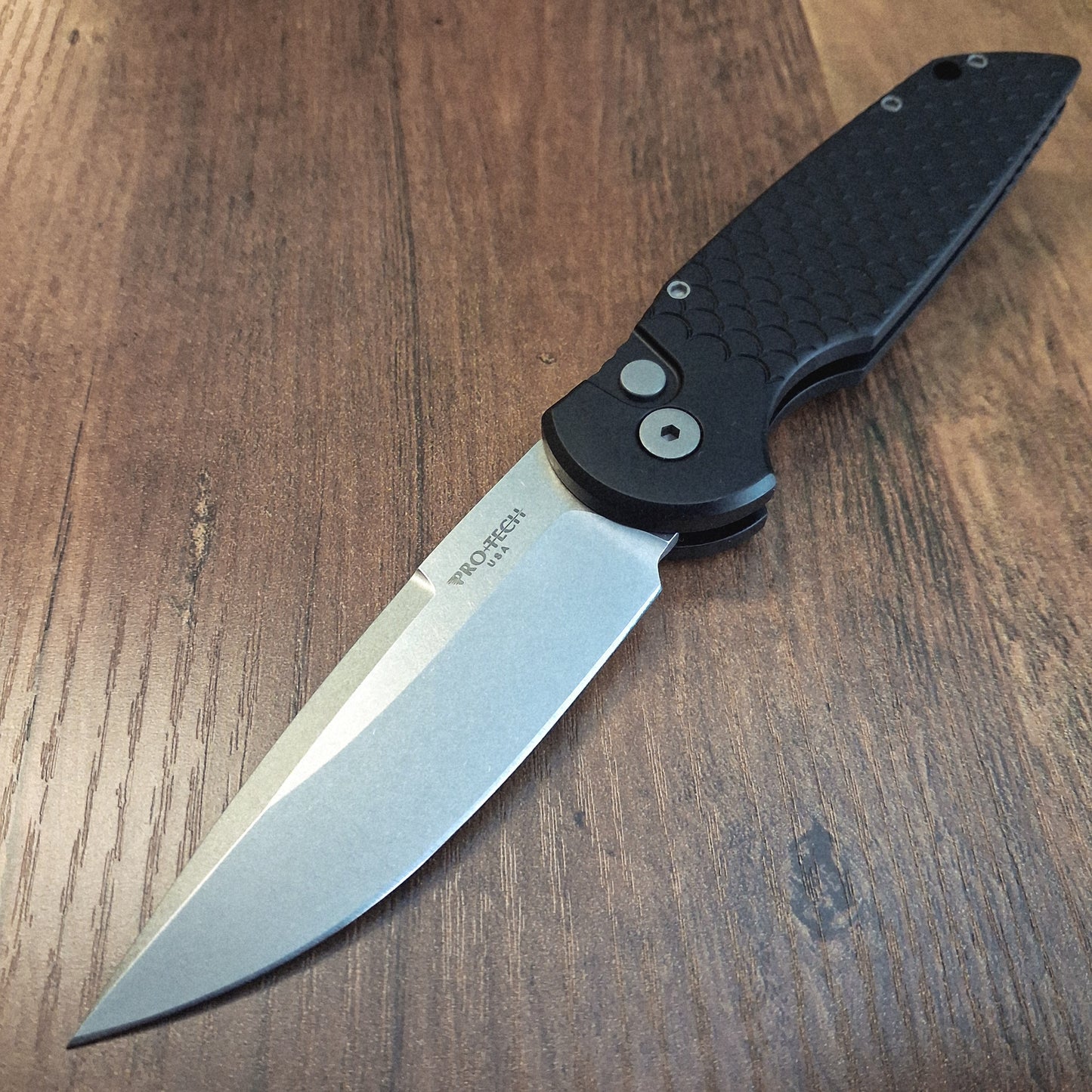 Protech TR-3 X1 SW Tactical Response 3 Black Fishscale Stonewash 154cm Auto