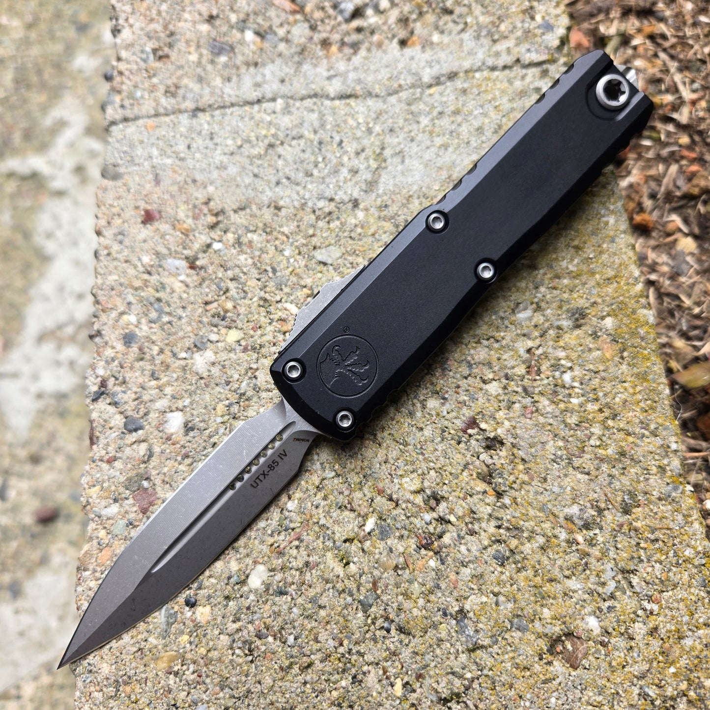 Microtech 12324-10AP UTX-85 Gen IV D/E Apocalyptic Standard OTF Auto