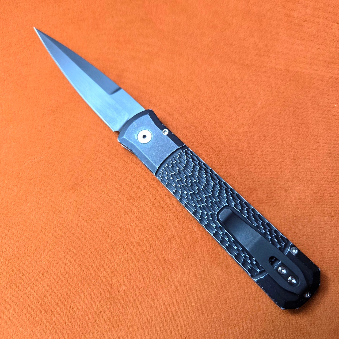 Protech 926-LHBW LTD Left Handed Godfather Black Battleworn Jigged Handle 154cm Auto