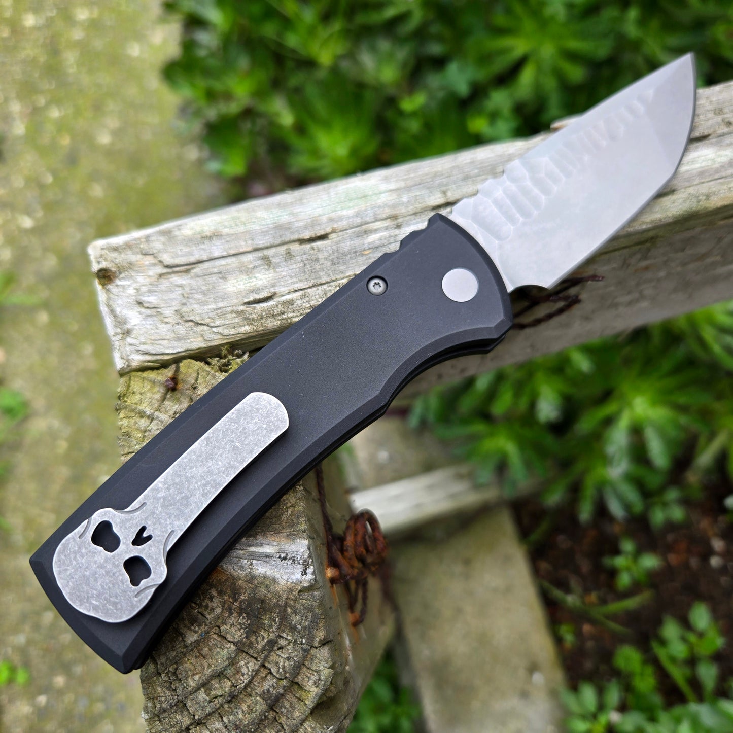 Chaves Knives x Pro-Tech Redecion CPM-S35VN Rocked Blade Auto