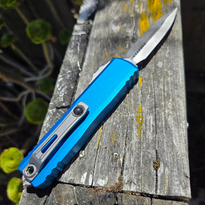 Microtech 1232-10BL UTX-85 Gen III D/E Blue Standard Stonewash OTF Auto