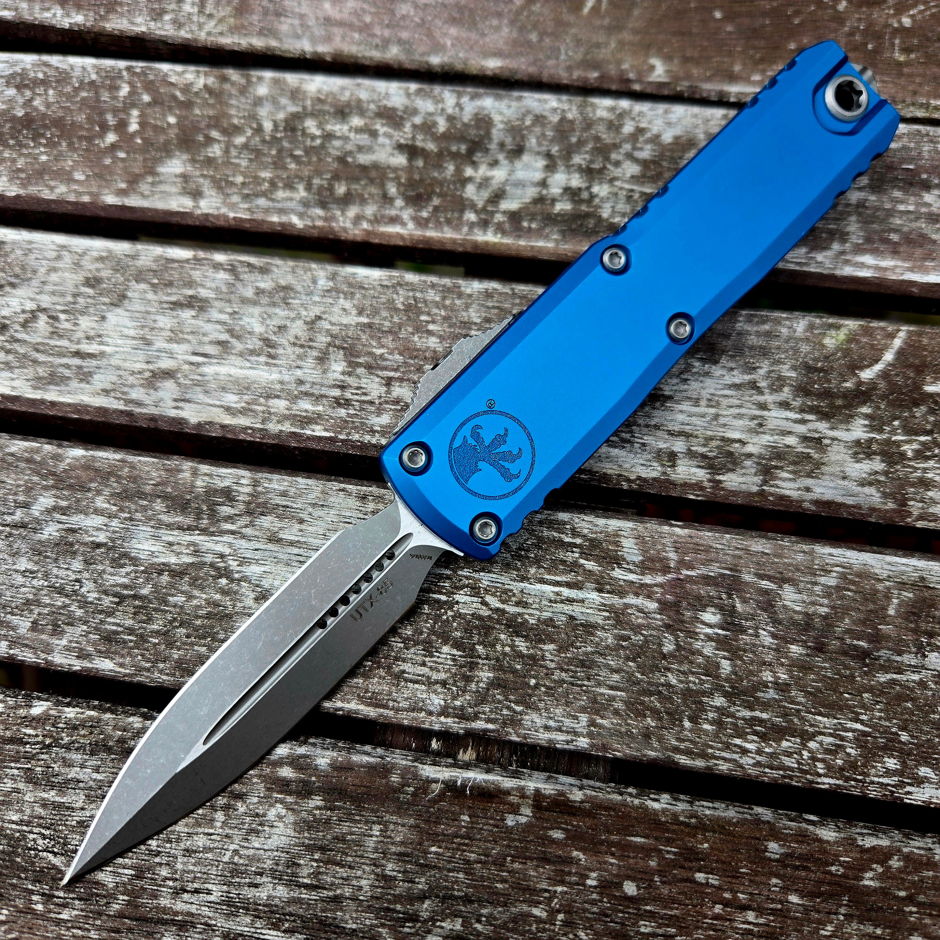 Microtech 1232-10APBL UTX-85 Gen III D/E Blue Apocalyptic Standard OTF Auto