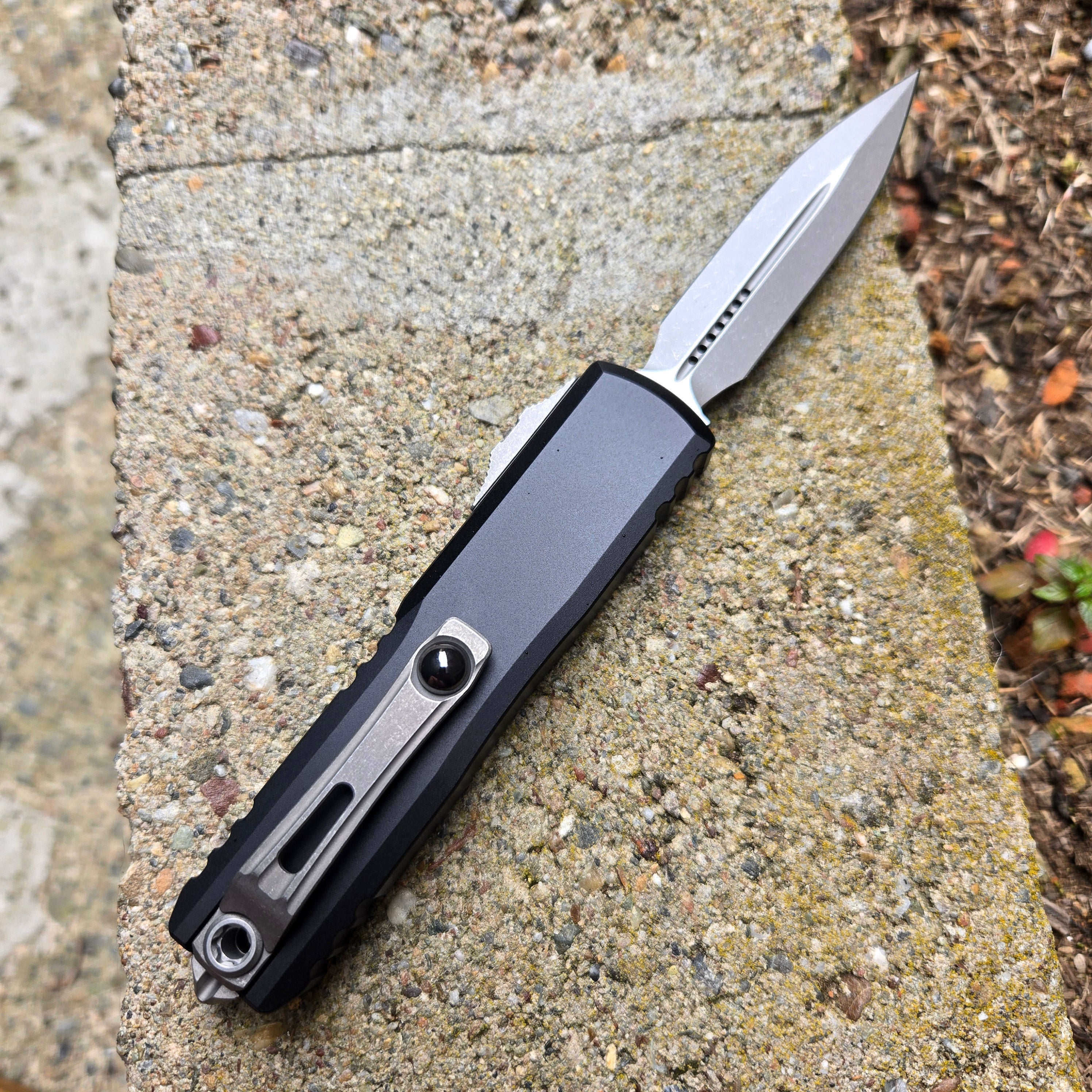 Microtech 12324-10AP UTX-85 Gen IV D/E Apocalyptic Standard OTF Auto