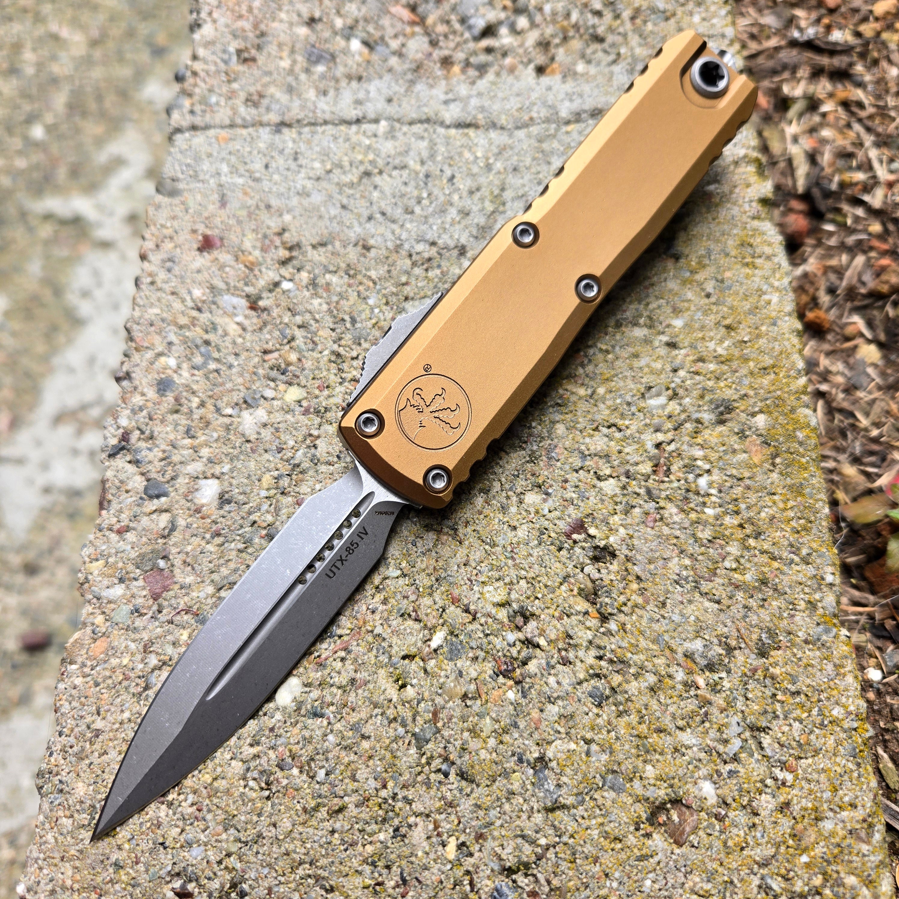 Microtech 12324-10APTA UTX-85 Gen IV D/E Tan Apocalyptic Standard OTF Auto
