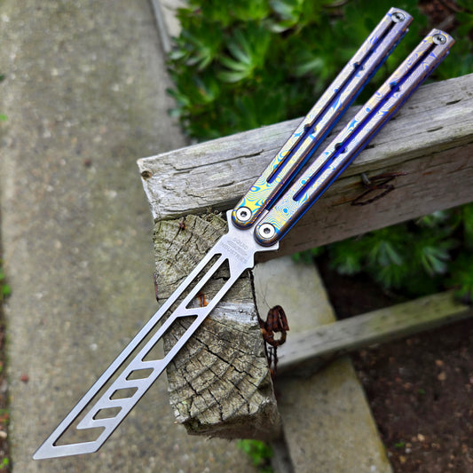 Squid Industries Ti-Krake Raken Blue/Silver Etched Damascus Trainer Balisong
