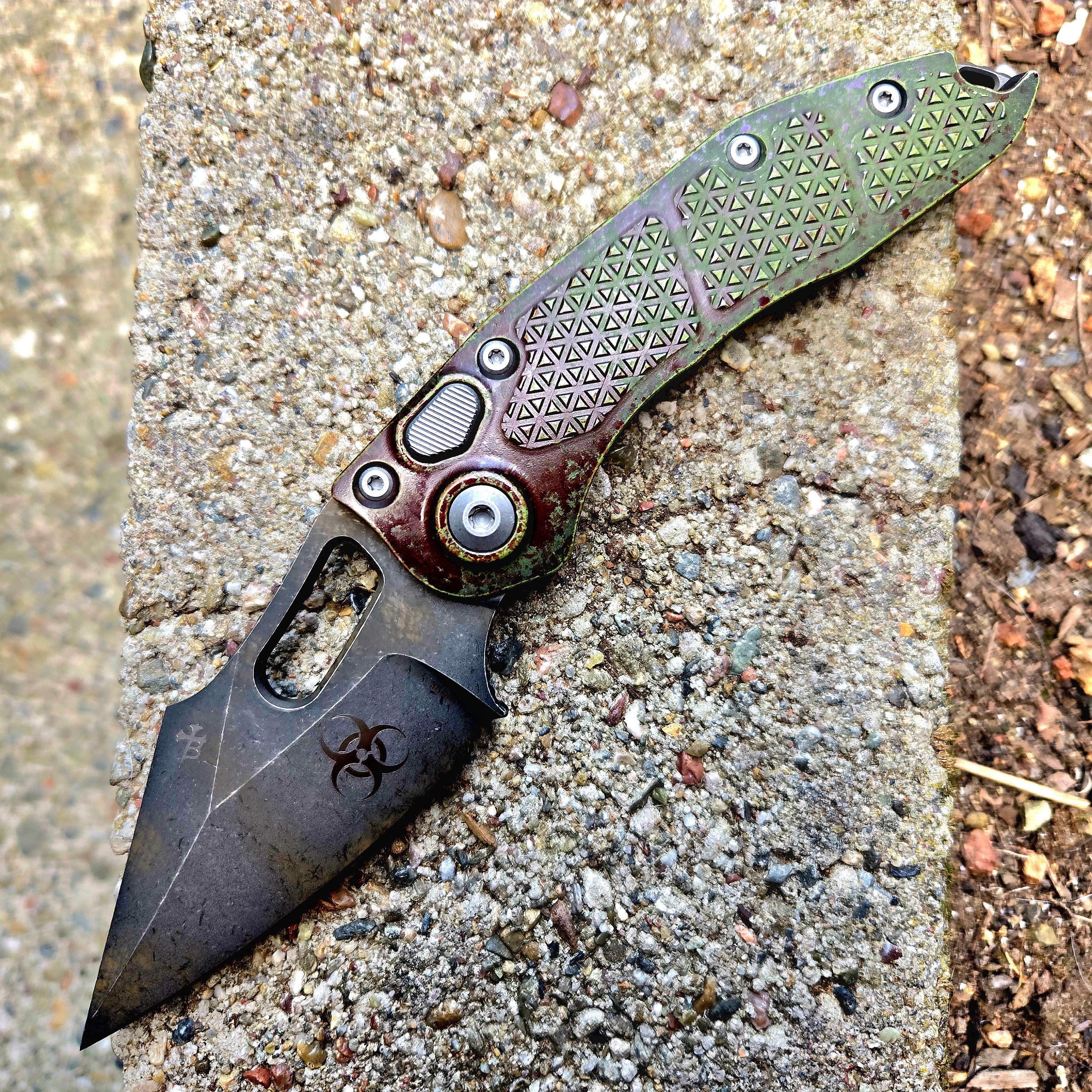Microtech 169-1 OBS Stitch-A Outbreak Signature Series Ram-Lok Auto