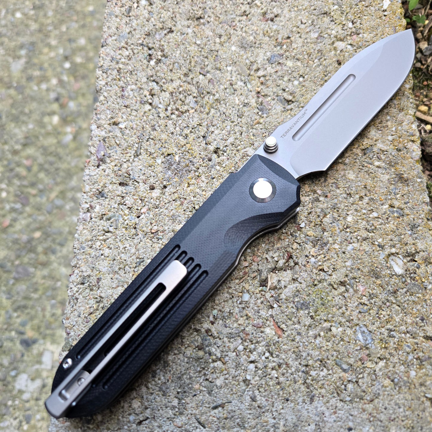Terrain 365 Invictus Top Lock Black G10 Folder
