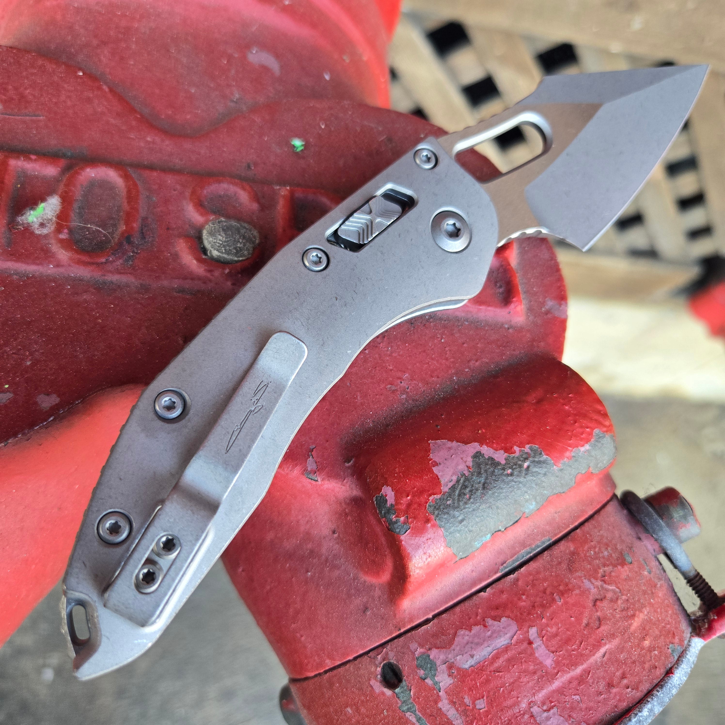 Microtech 169RL-10APMS1 Marfione Select Stitch Ram-Lok Apocalyptic Finish Slab Side Titanium Auto